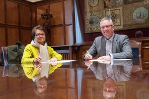 Firma convenio entre BAG y DFG